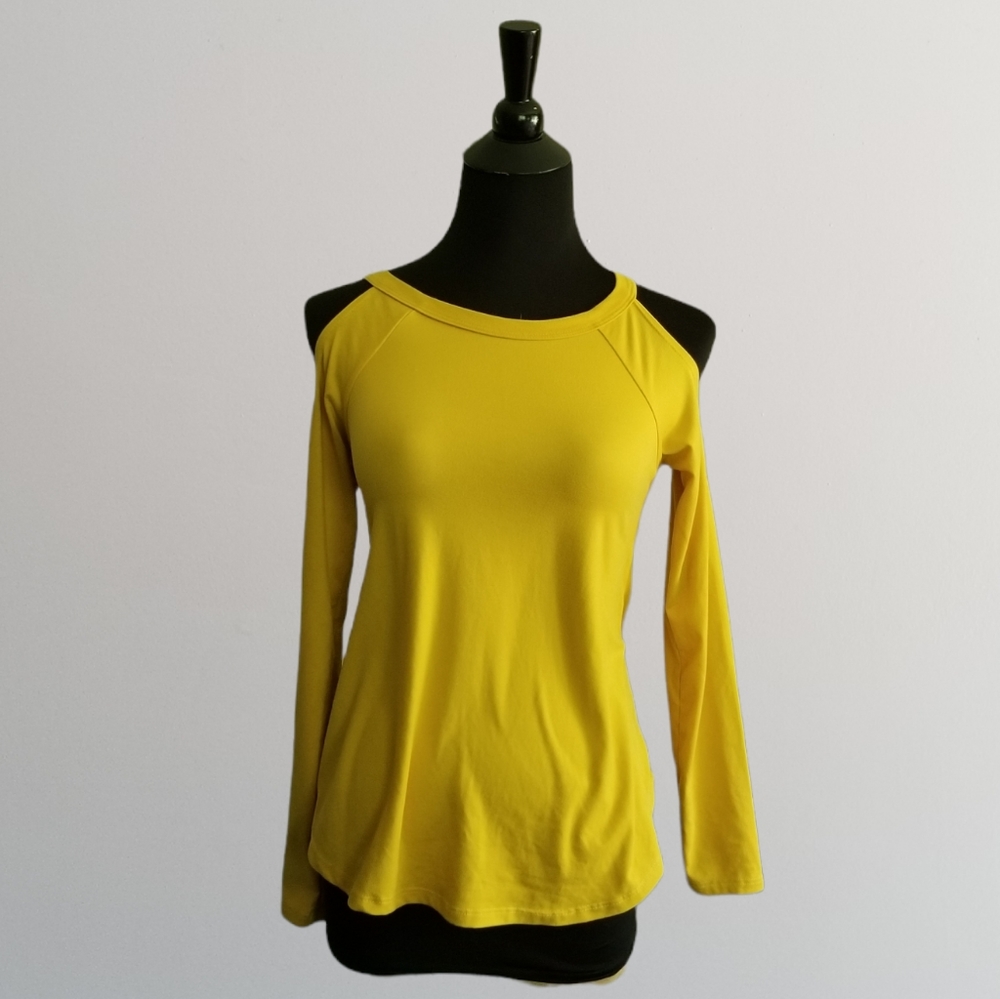 Gaze Cold Shoulder Top